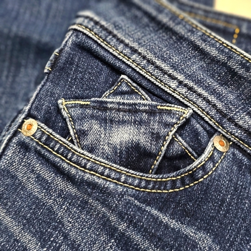 C‑SEVENTEEN ✦ Embroidered Straight‑Leg Jeans ✦ Blue Wash Low‑Rise Stretch Denim - Picture 9 of 14